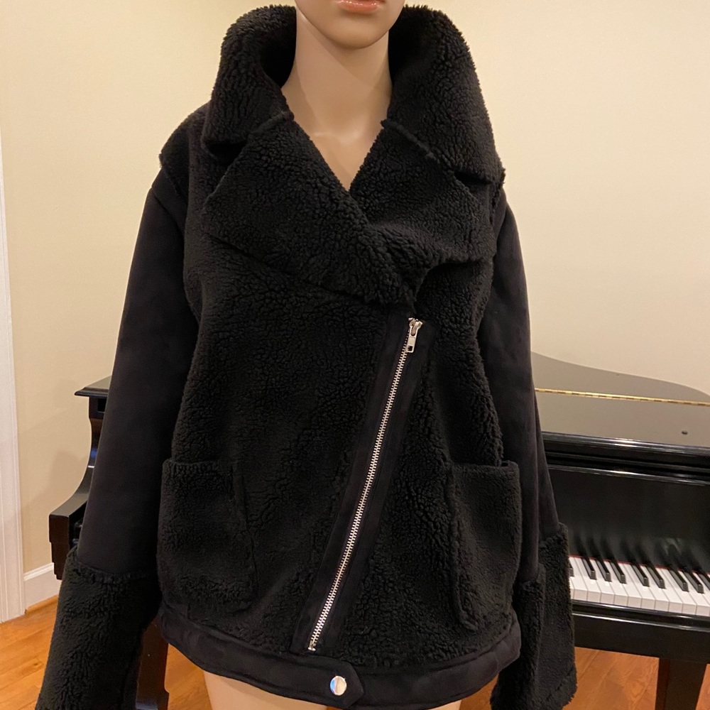 NWT Luxury Winter Minimalist Catherine Malandrino Faux Shearling  Jacket - Picture 9 of 16